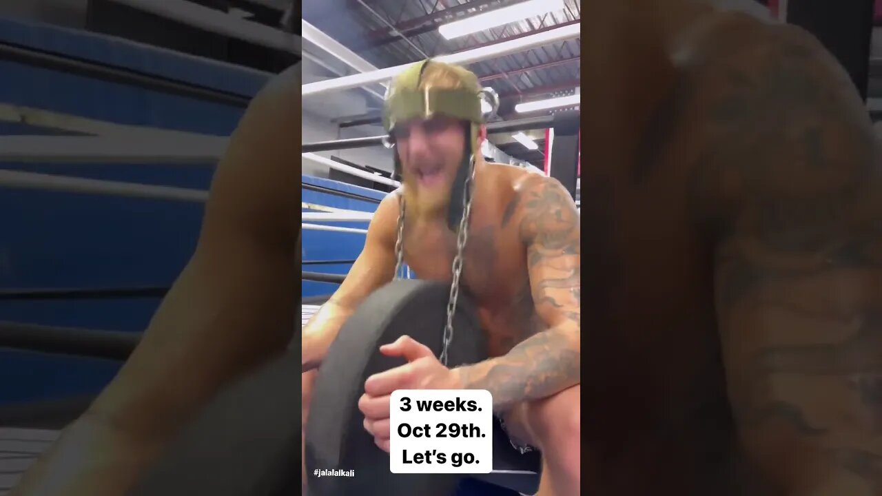 #jakepaul going for an iron neck & chin for his fight against #andersonsilva