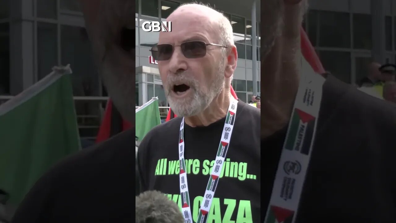 Protester attacks Downing Street for displaying Israeli flag #Israel #Hamas #WorldNews #GBNews