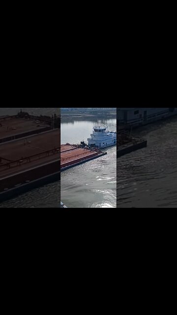 Heading up the Ohio River