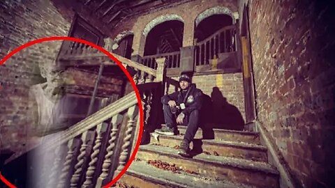 REAL GHOST CAPTURED ON CAMERA IN THE ABANDONED 17th CENTURY HALL