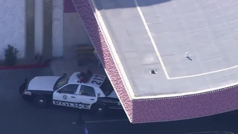 2 people stabbed in apparent double homicide at Circus Circus