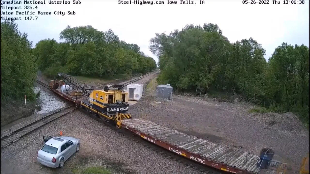 NB UP Crane at Mills Tower on May 26, 2022 #SteelHighway