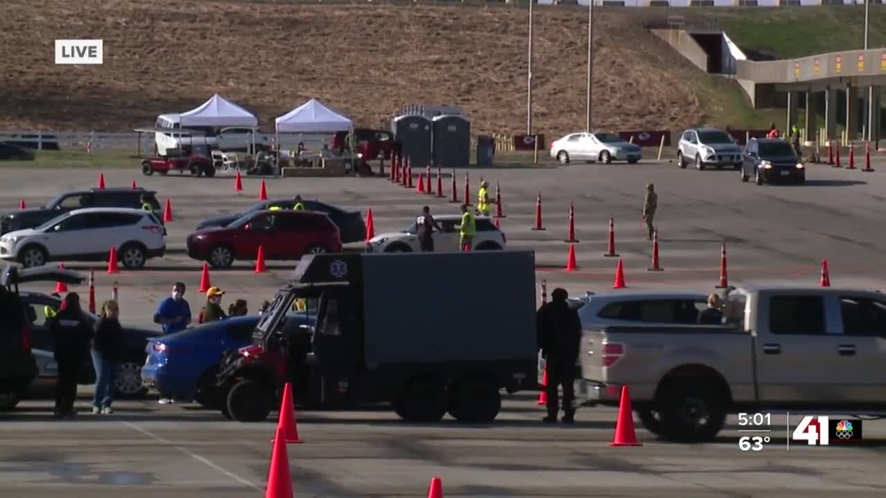 Thousands vaccinated during mass vax site at Arrowhead Stadium