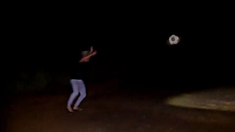 GAROTO JOGOU BOLA COMIGO NO LOCAL QUE MORREU