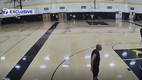 48yo Javier suddenly collapses during a basketball game