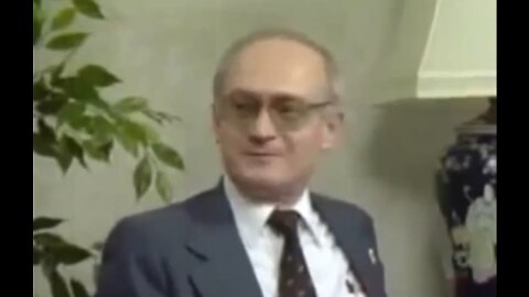 Yuri Bezmenov on 'Useful Idiots'