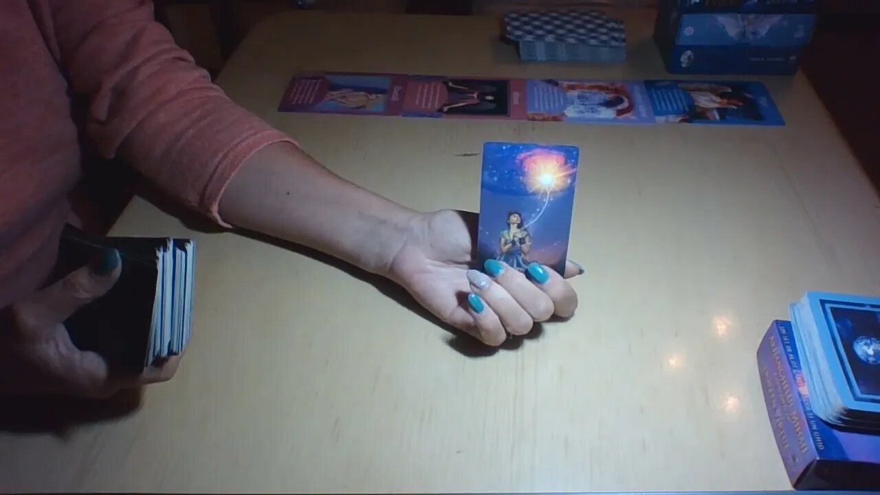 TAROT CAPRICORN - SUNTETI CALAUZITI CATRE NOI REALIZARI. MAI MULTA CLARITATE SI SCHIMBARI RADICALE