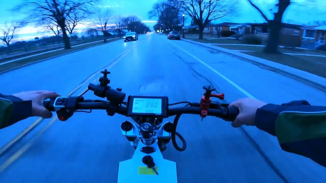 K8 STEALTH BOMBER ENDURO E-BIKE : LOCO STUNTMAN FAST RIDE ALONG AT DUSK : 40+MPH@PAS1 : SEE DESC!