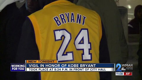 Vigil in honor of Kobe Bryant took place at 8:24 p.m. in front of City Hall