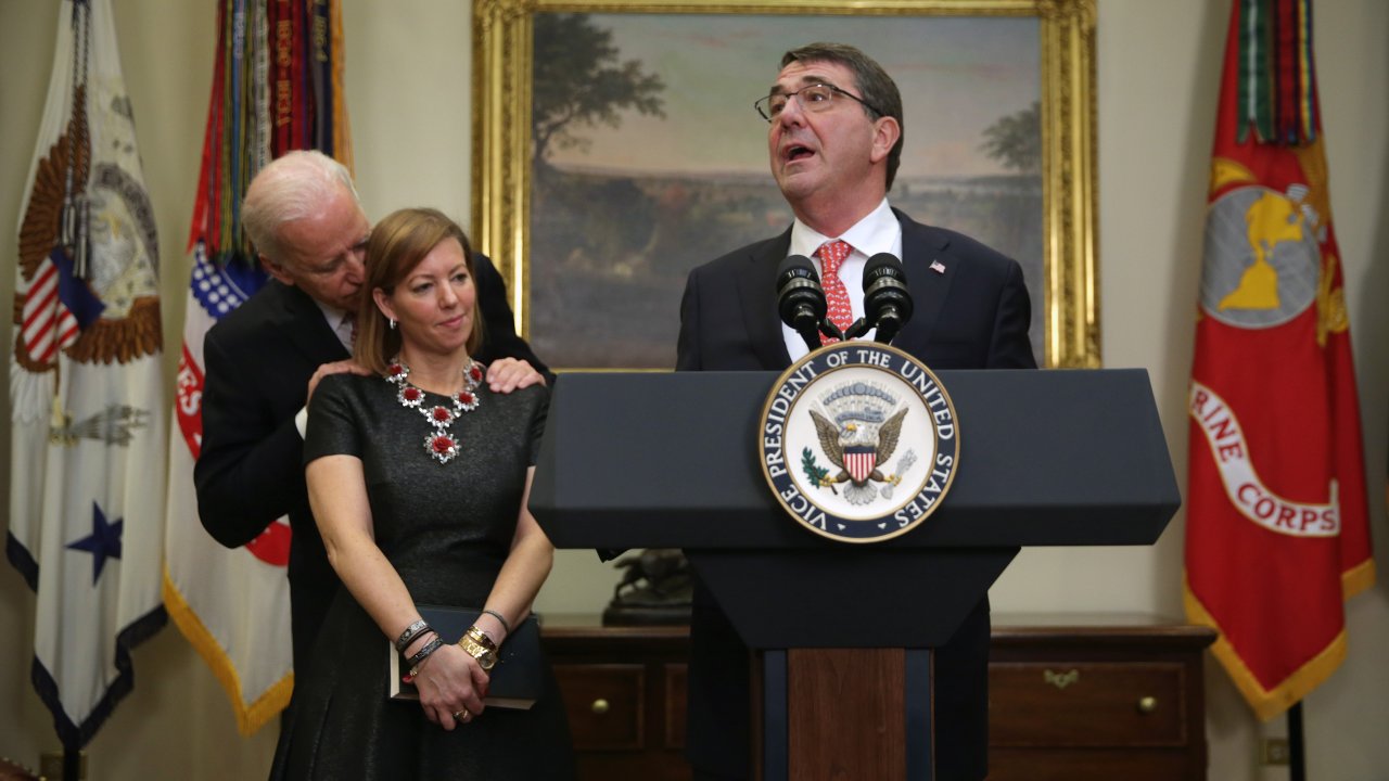 Stephanie Carter Says Viral Photo With Joe Biden Was 'Misleading'