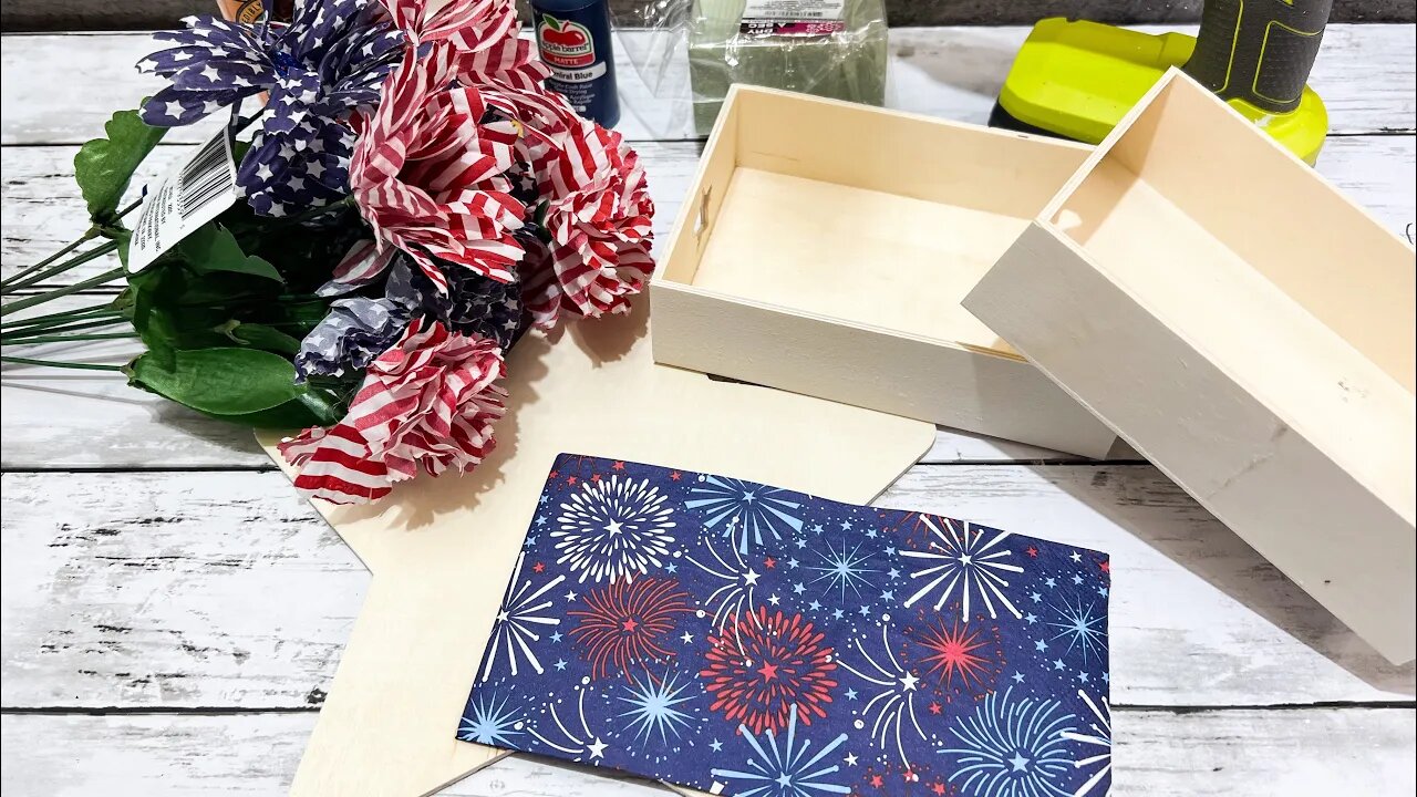 Patriotic Star Floral Display Using Dollar Tree Materials and a Napkin