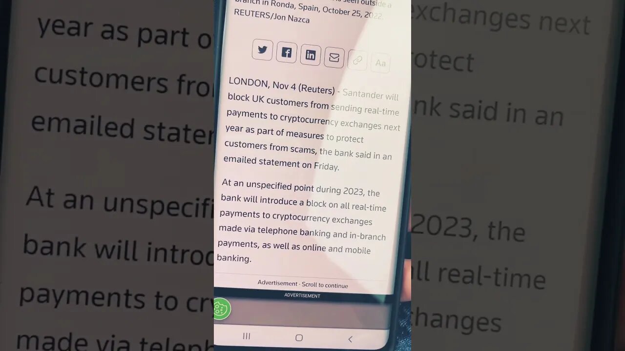 SANTANDER BLOCKS CRYPTO 😠 #shorts #crypto