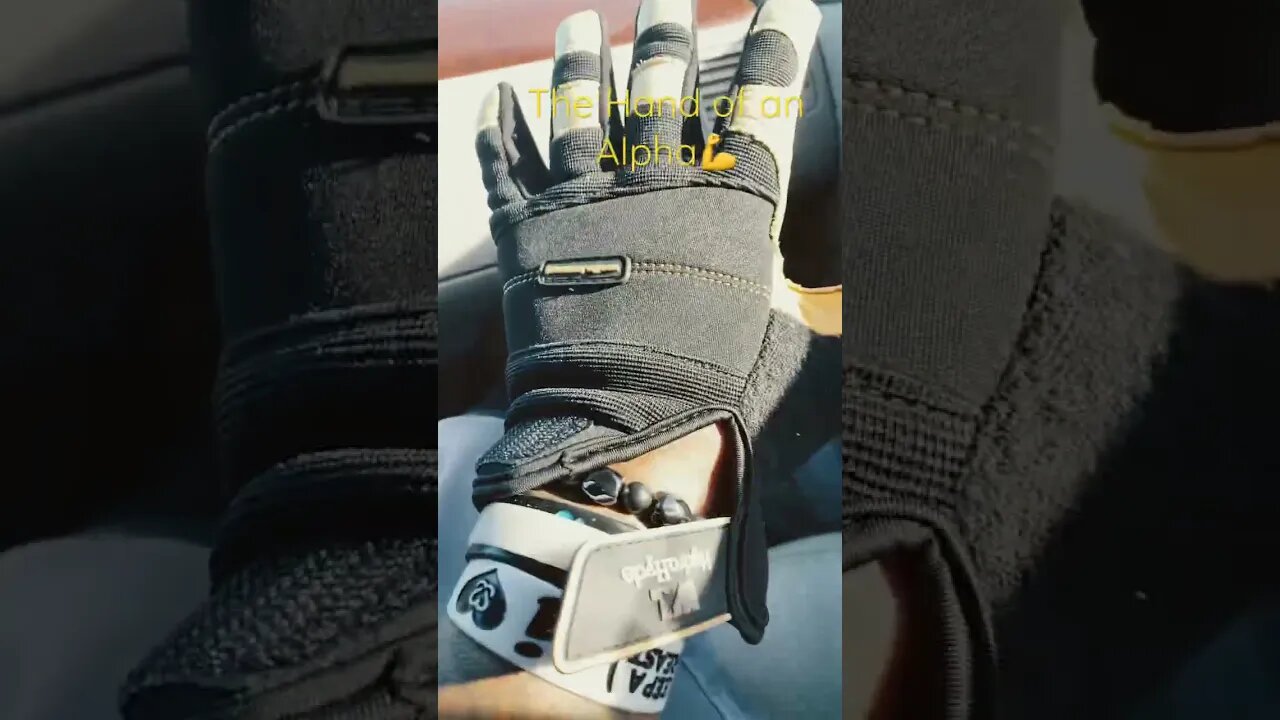 ✊