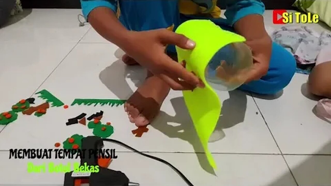 Membuat Tempat Pensil Dari Botol Bekas. Praktek Kesenian Kelas 2 SDN I Weru Paciran Lamongan