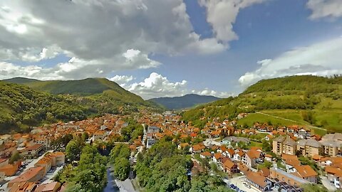 Iznad parka u Ivanjici (Above the Park in Ivanjica)