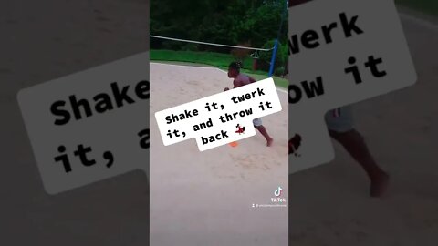 My favorite thing about going to the club 👑