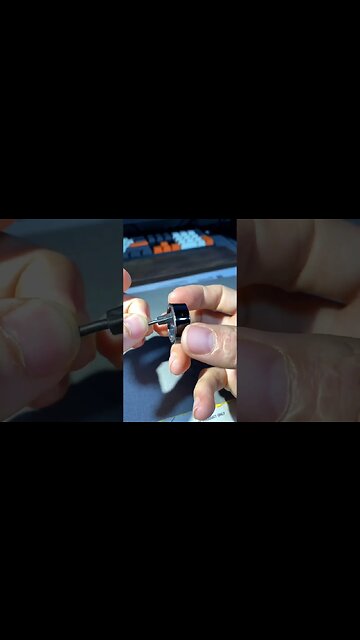 A special ring for tik tok lovers.