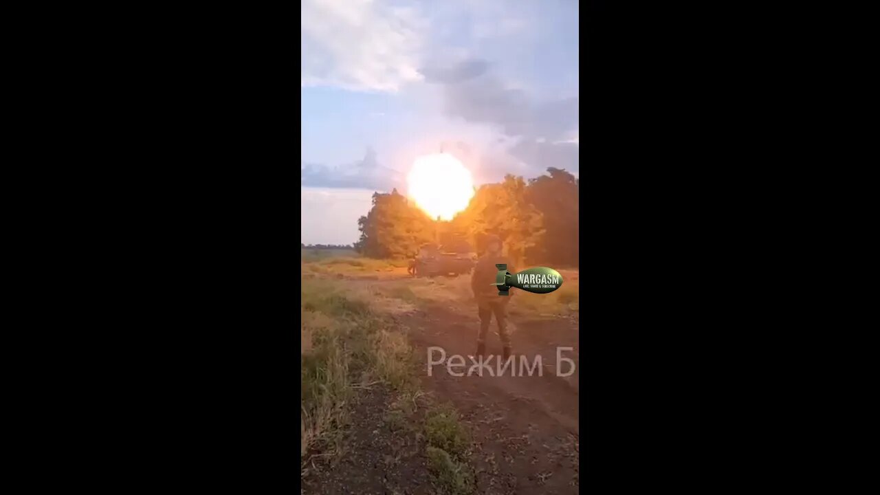 Combat work of a Russian self-propelled mortar crew