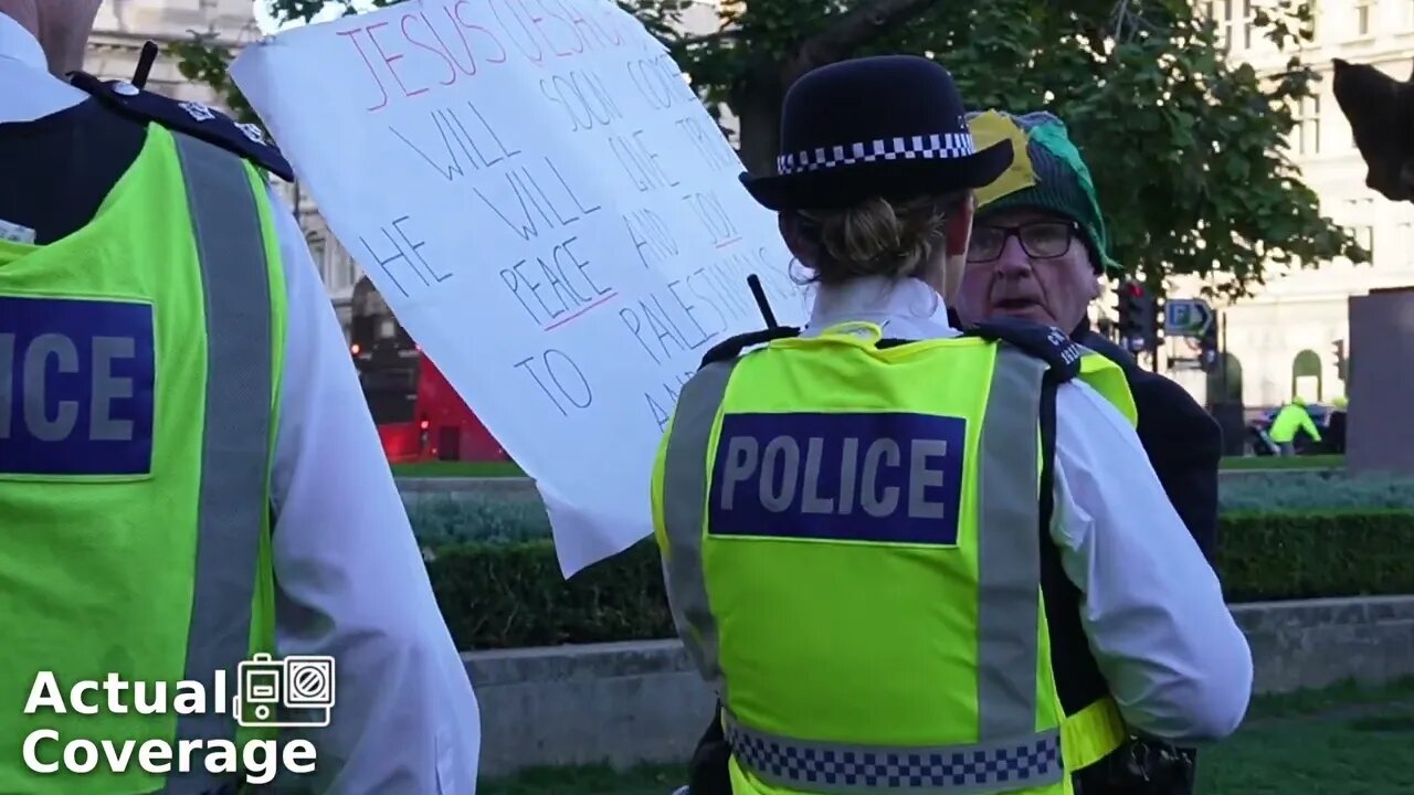 Man with Jesus sign asked to leave Israeli Vigil