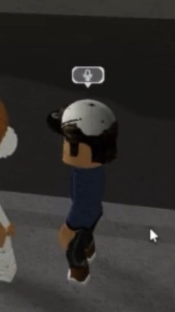 Bro has NO rizz… 🙏😭