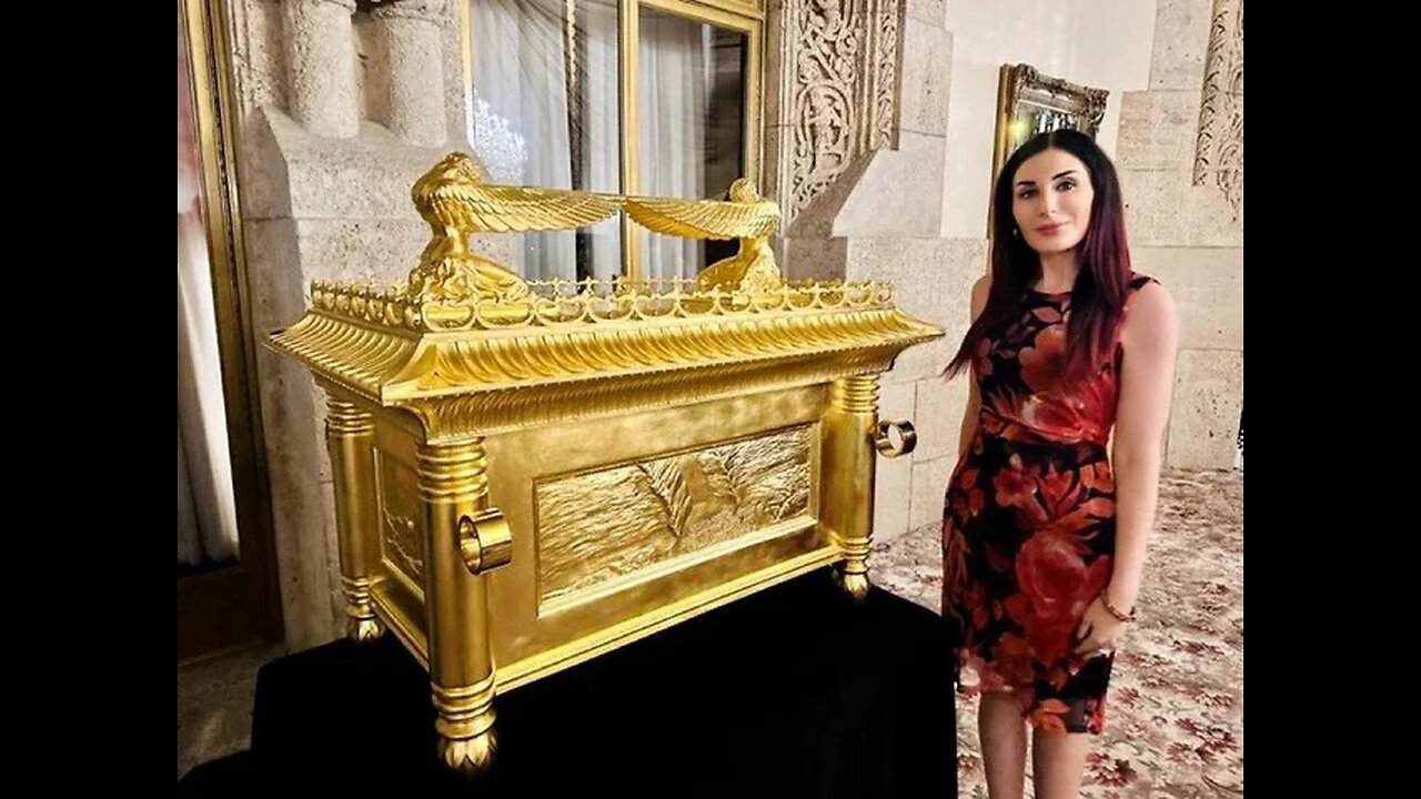 TRUMP HAD REPLICA OF ARK OF COVENANT AT MARALAGO RECEIVE JESUS ESCAPE THE TRIB!!!