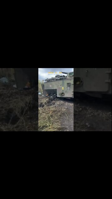 💥a British Saxon AT-105 blown up by anti-tank mine