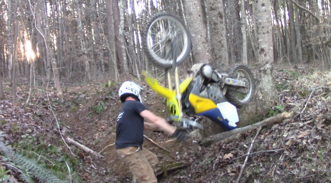 AMERICANS TRY HARD ENDURO
