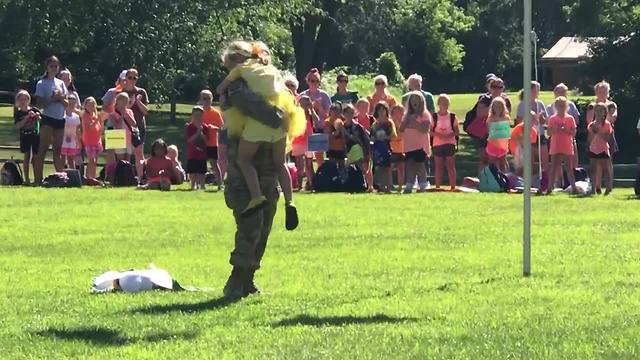 Muskego military mom surprises daughter after returning home from overseas