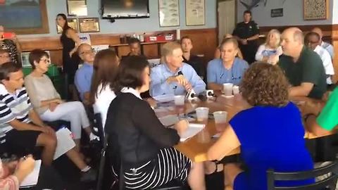 Senator Nelson hosts roundtable with residents, Environmentalists and Health Care Leaders in Fort Myers