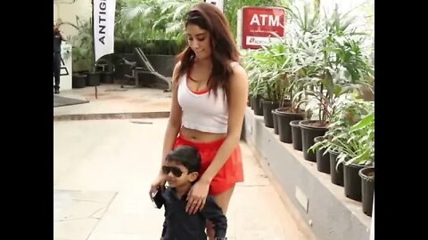 Jhanvi Kapoor cute Moments with her Fan