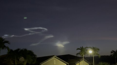 Sky Rockets in Flight- Shot Horizontally #starlink #satellites #spacex