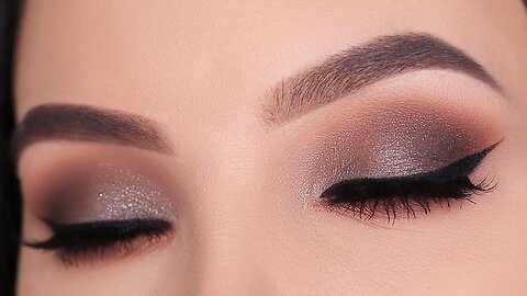 Soft Smokey Eyes for Daytime or Nighttime | Holiday Makeup