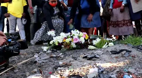 WATCH: Family, friends hold memorial for slain Amahle Quku in Browns Farm (26q)