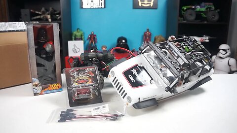 VLOGGIN' RC: RC4WD Motor, Servo Extension & Kurt S Adler Darth Vader Nutcracker?