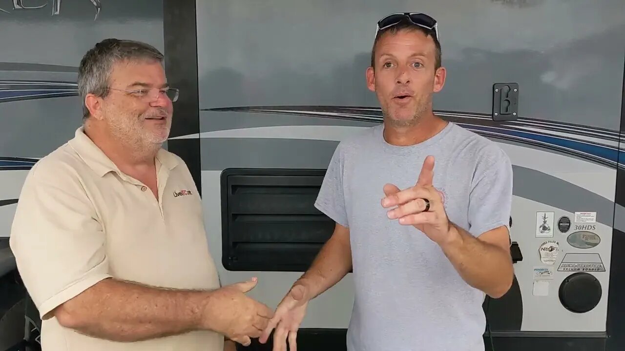 I bought Another FRIGGEN Tube Radio, Preview Video.. Orlando Hamcation 2023!