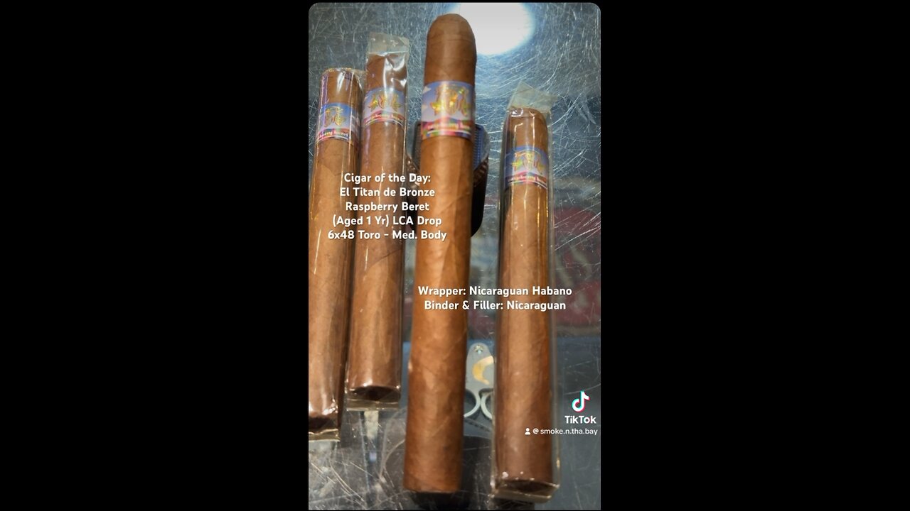 El Titan de Bronze Raspberry Beret (Aged 1 Yr) LCA 6x48 Toro #Short #Cigar #Shorts #CigarOfTheDay