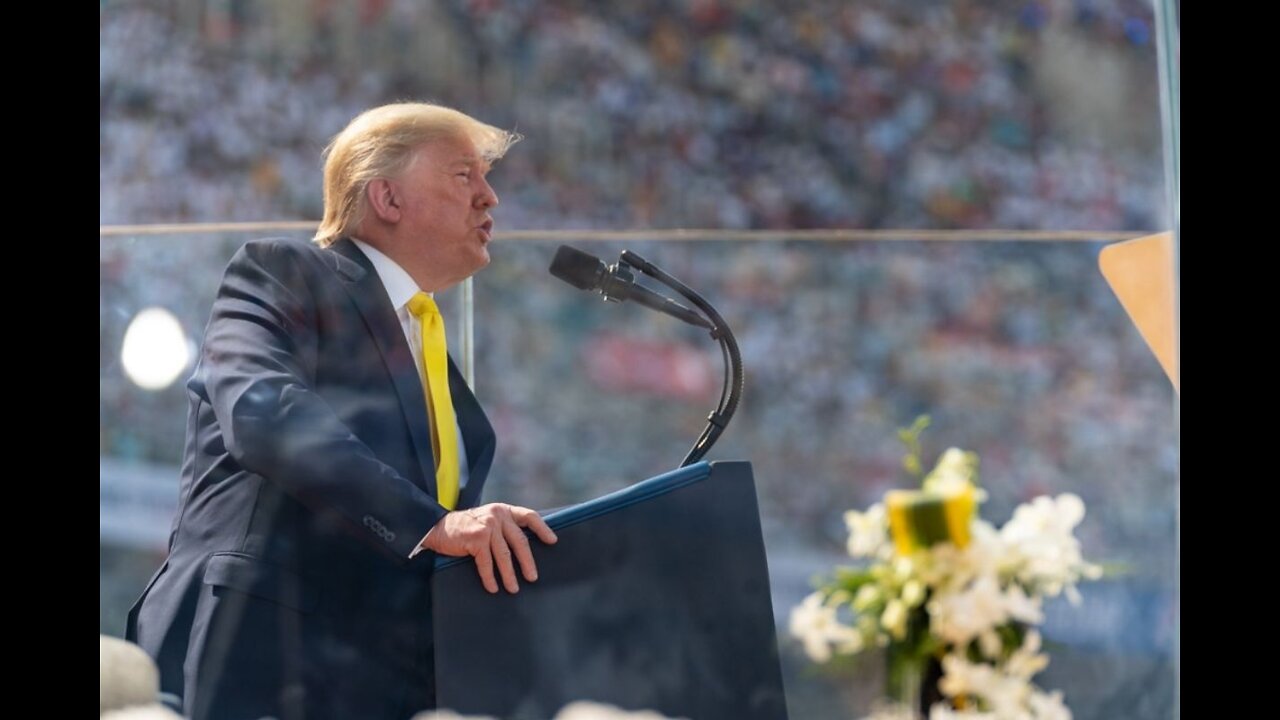 Trump Calls On GOP: "Find, Detain, Deport" Illegals in US