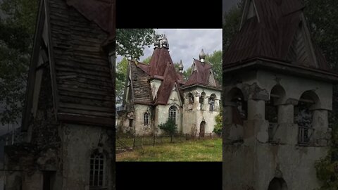 A few places I would visit....PSYCH!!! #photography #spookyseason #hauntedhouse