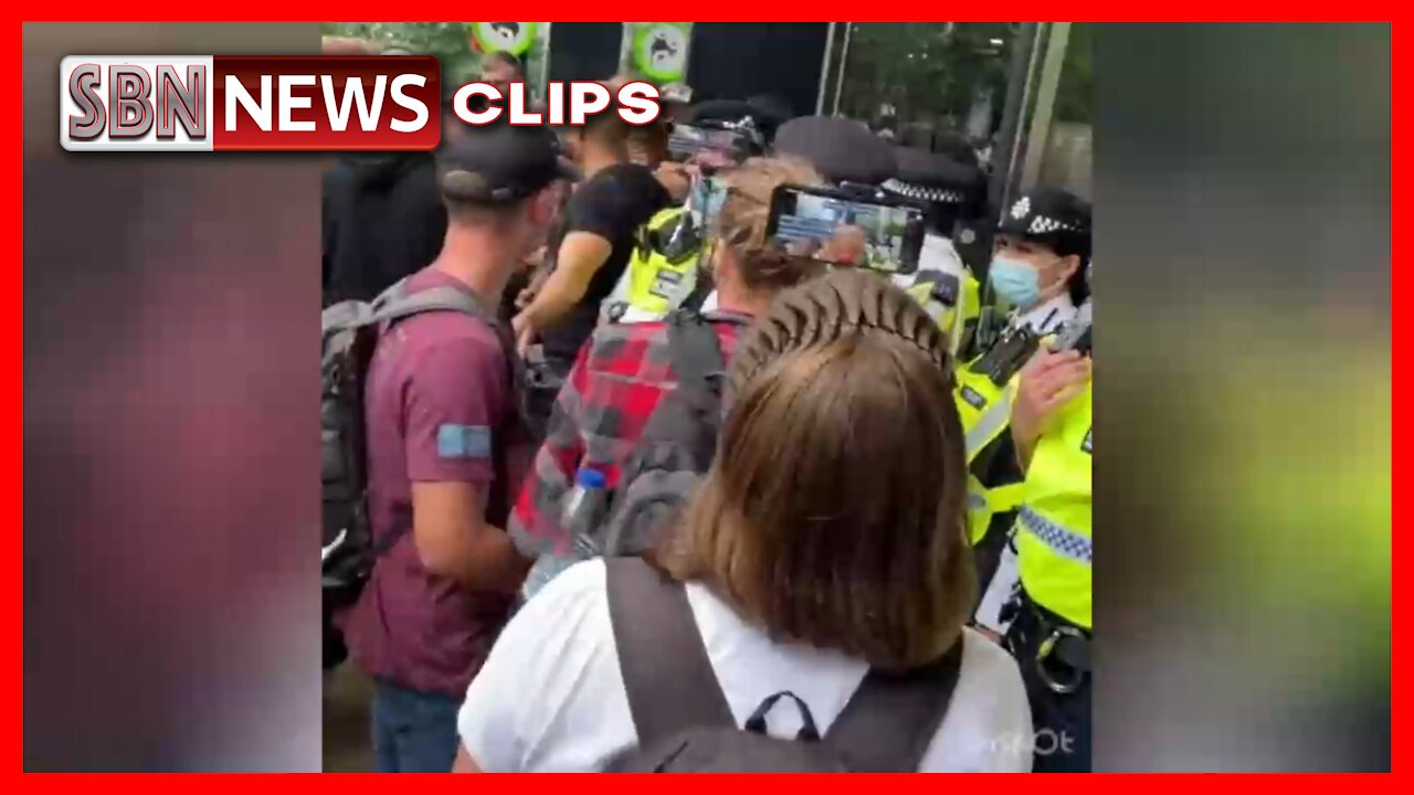 London: Anti Covid Vax Protesters Tried to Get in to the Google Headquarters - 3188