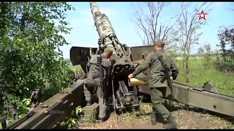 152 mm "Hyacinths" of DPR forces work on Ukrainian military positions near Avdeevka