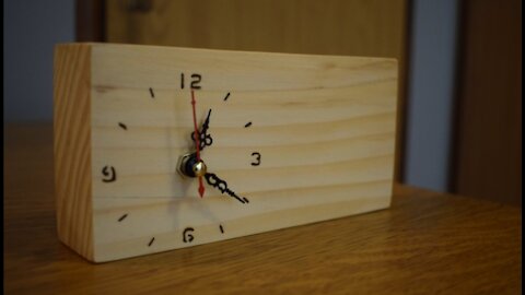 Making a Wooden Clock with Pencils Holder