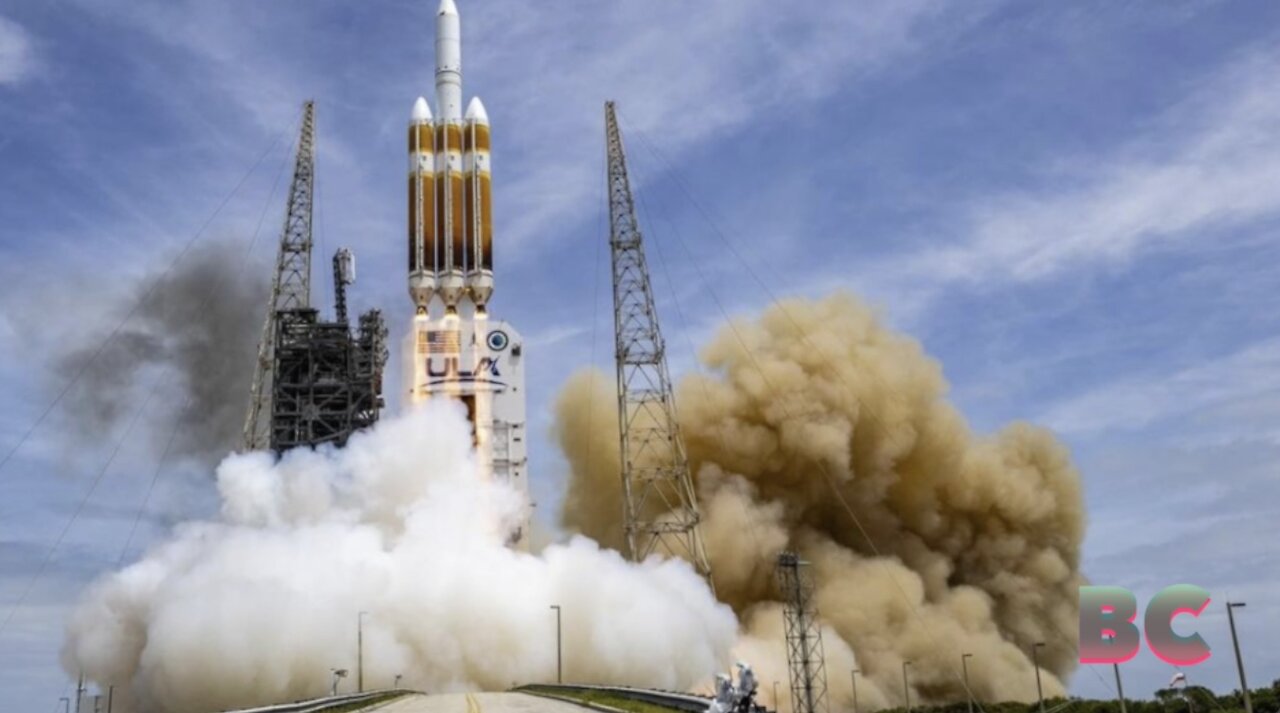 Ending an era, final Delta 4 Heavy boosts classified spy satellite into orbit