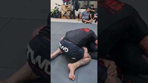 Rolling With Visiting 115kg Black Belt Jiu-jitsu Phnom Penh Cambodia 🇰🇭 #cambodia #phnompenh #bjj