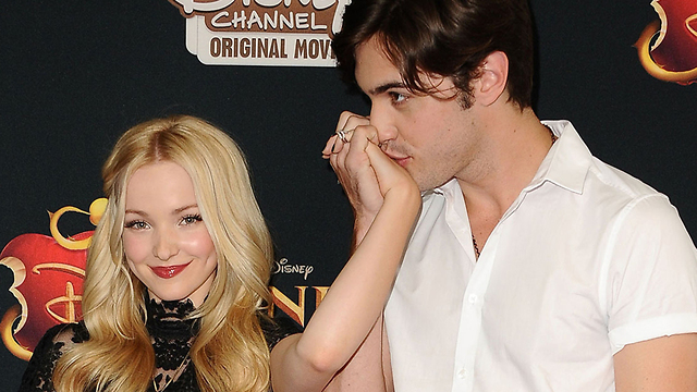 Dove Cameron GUSHES Over Boyfriend Thomas Doherty!