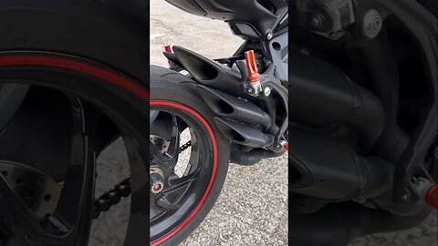MV Agusta Brutale 800 Rosso - Corse Trio Exhaust sound (Pops & Bangs💥) + Rolling sound