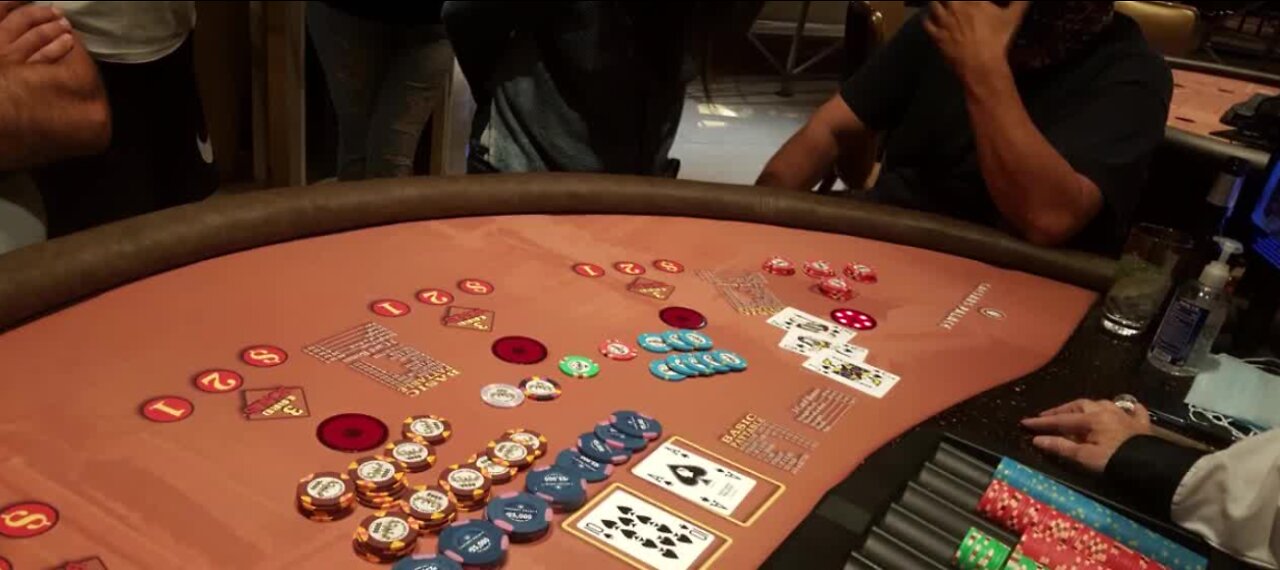 Las Vegas gambler wins $670K