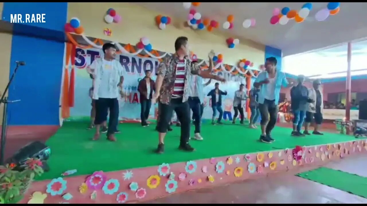 Children's Day Gents Teacher's Dance on Old Bollywood Songs #Remix #Bollywood #ChildrensDay