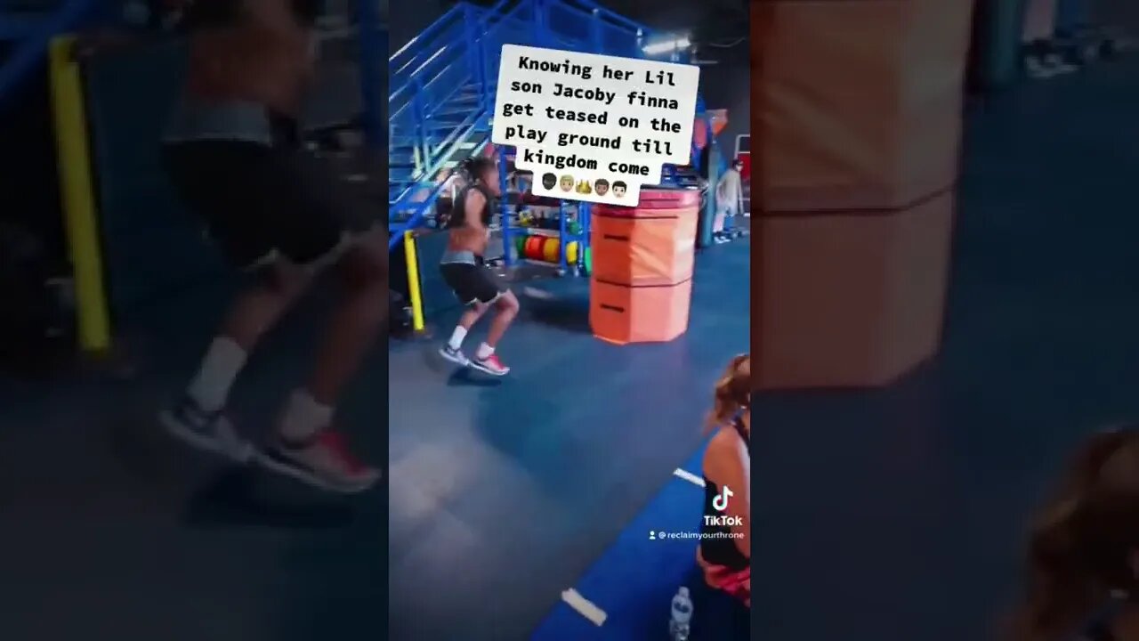 Shorties be bussing it wise open 👑