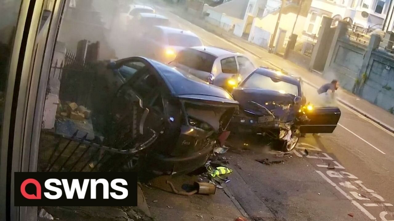 Moment stolen Mercedes ploughs into row of parked cars in Kent, UK