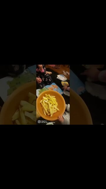 Não é só games eletrônicos, tabuleiros também.It's not just electronic games, board games too.